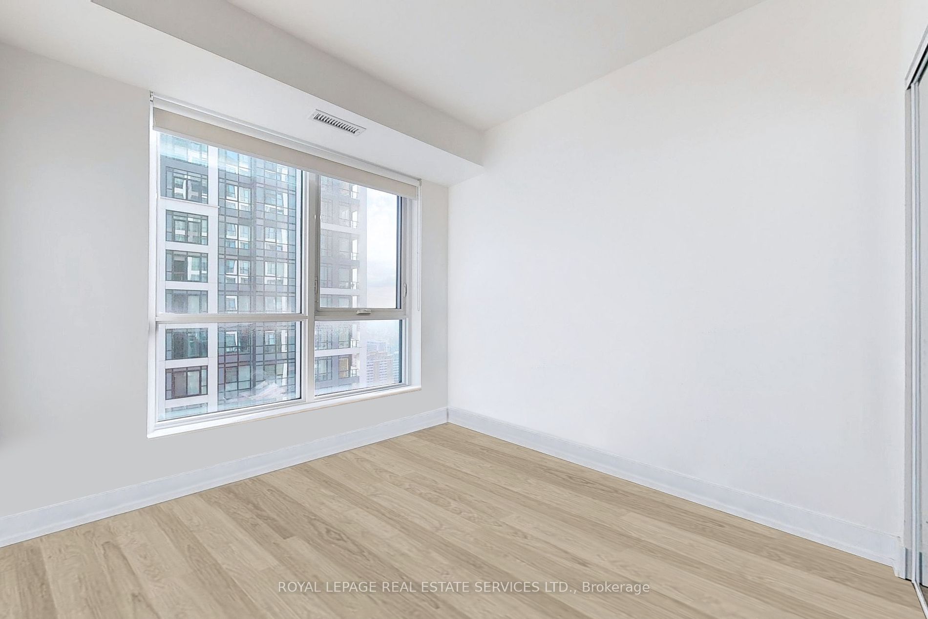 5 Mabelle Ave, #3529