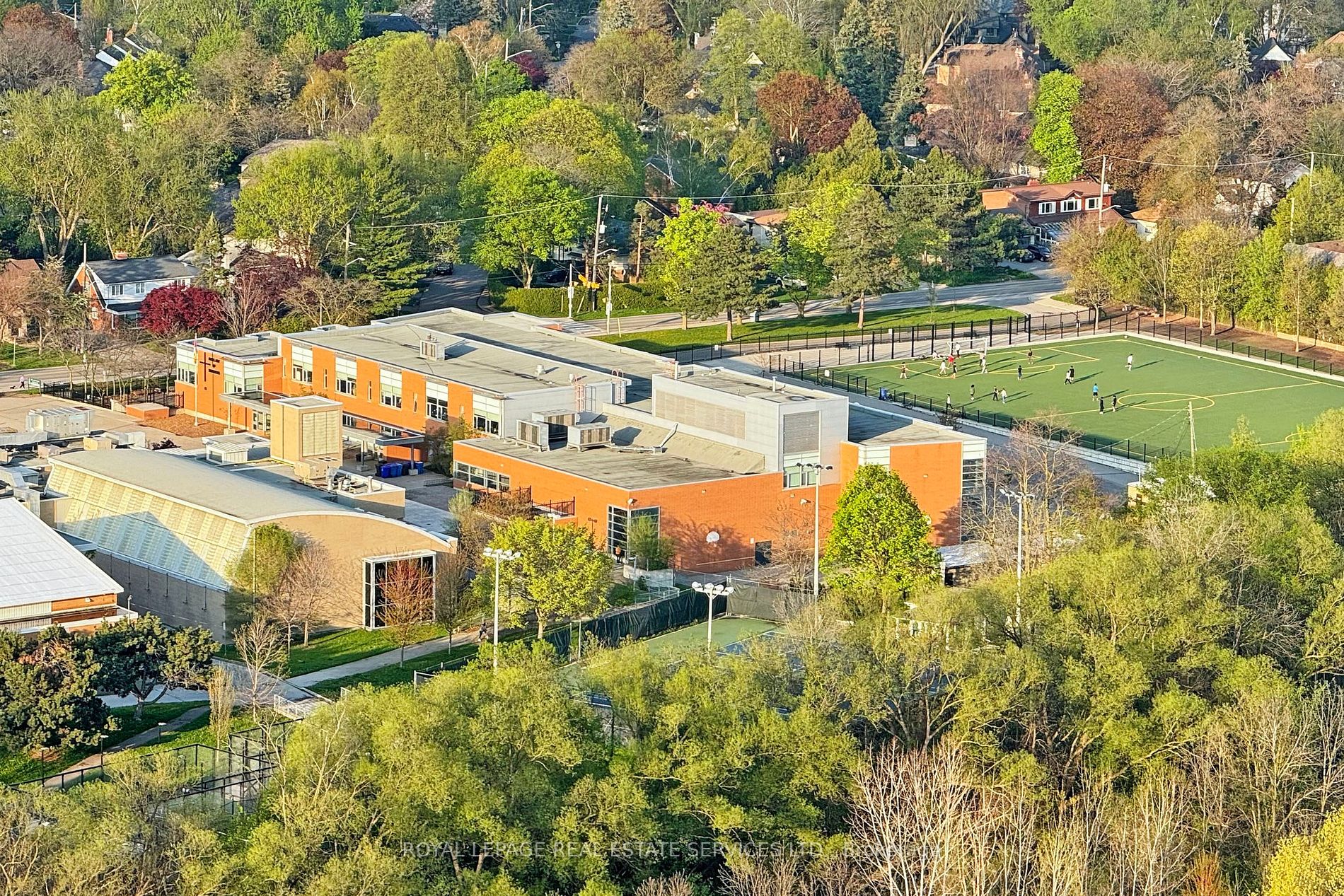 5 Mabelle Ave, #3529