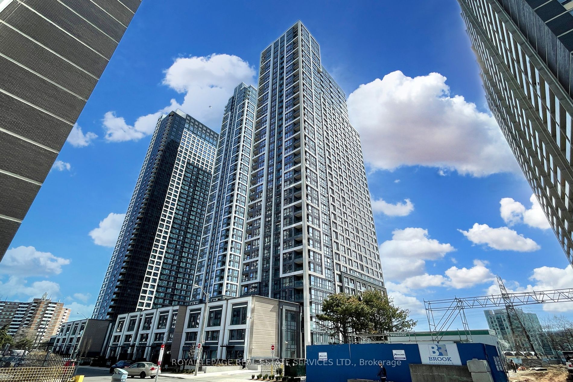 5 Mabelle Ave, #3529