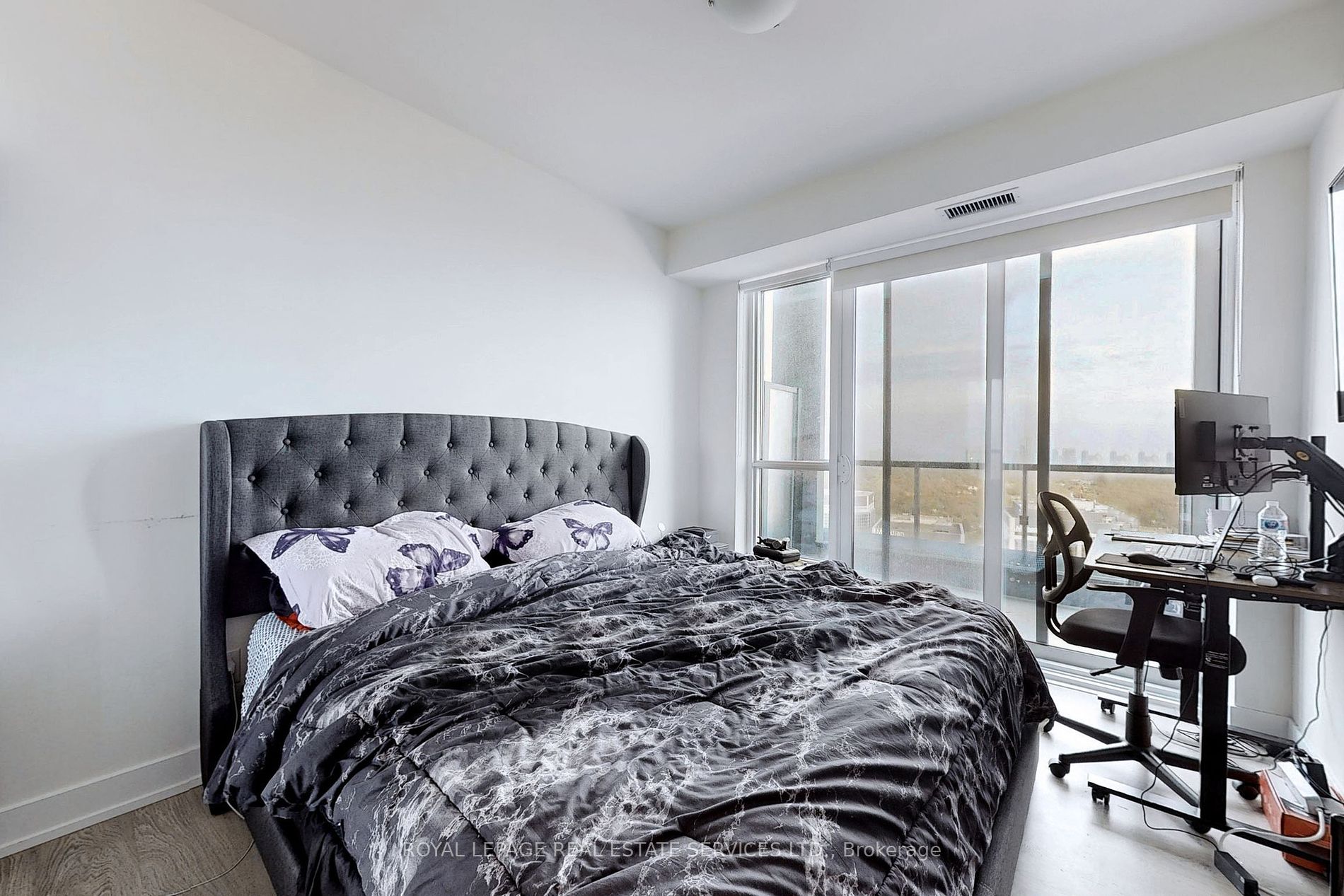 5 Mabelle Ave, #3529