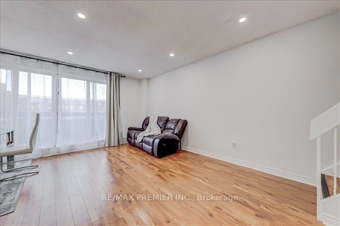 10 Eddystone Ave, #268
