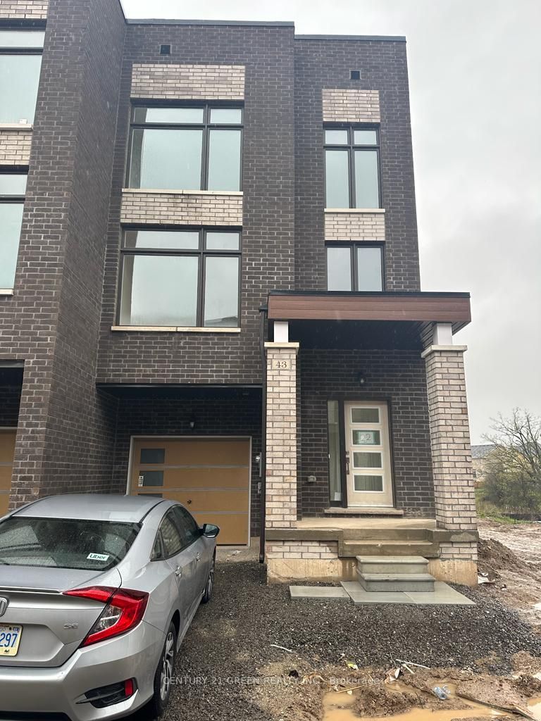 43 Queenpost Drive