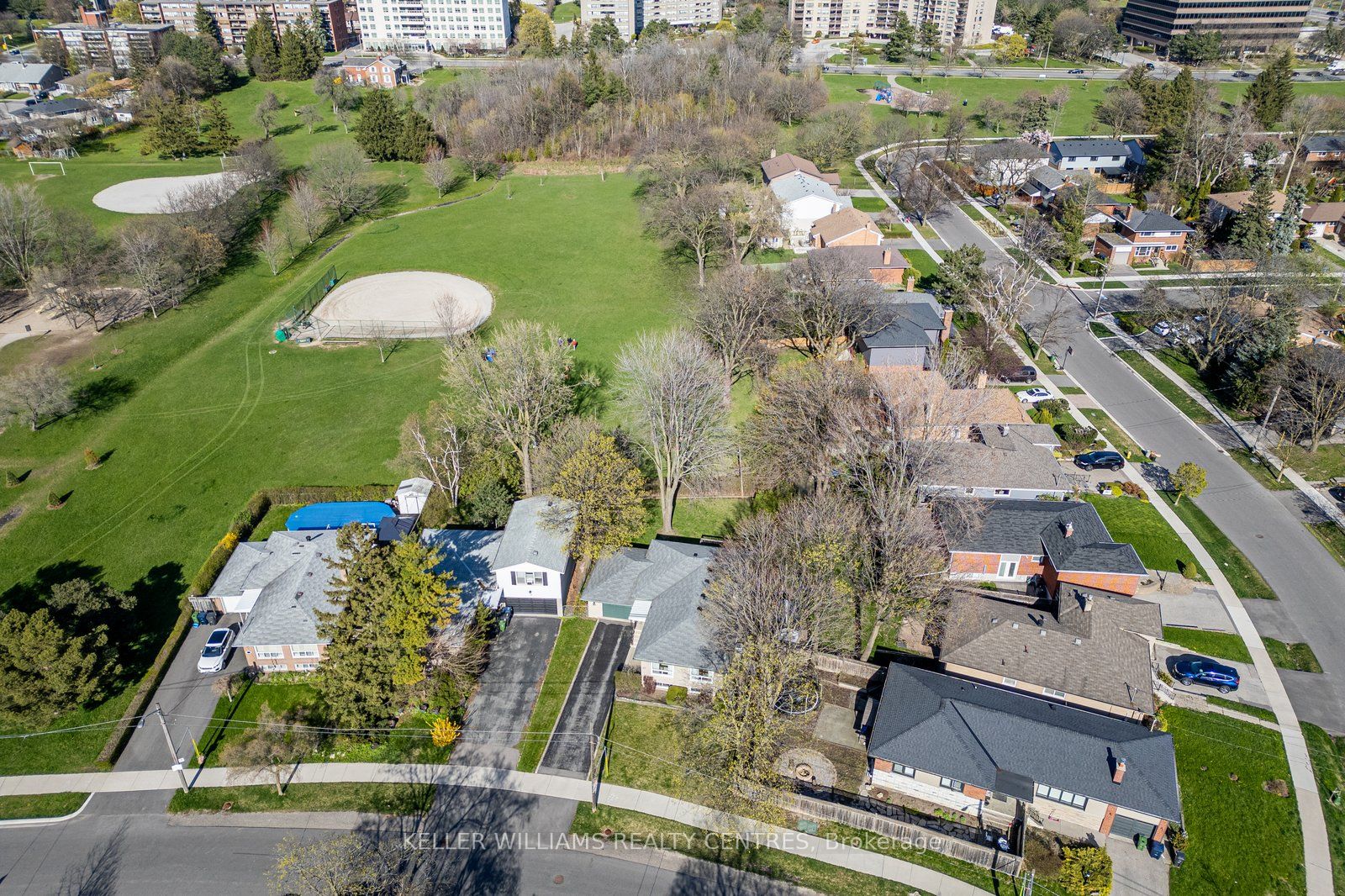 27 Crendon Dr