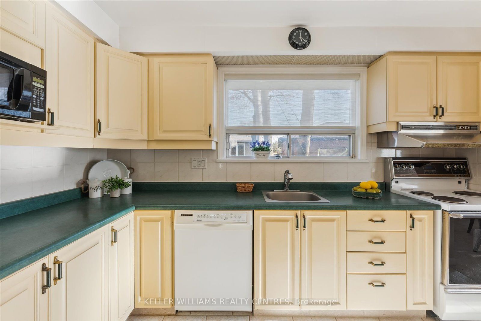 27 Crendon Dr