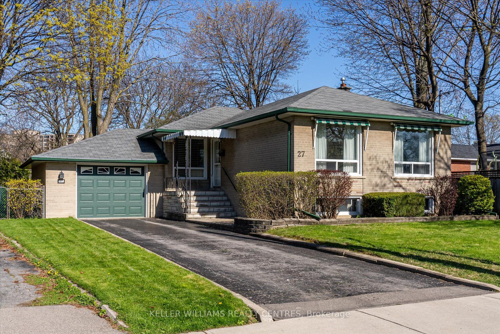 27 Crendon Dr