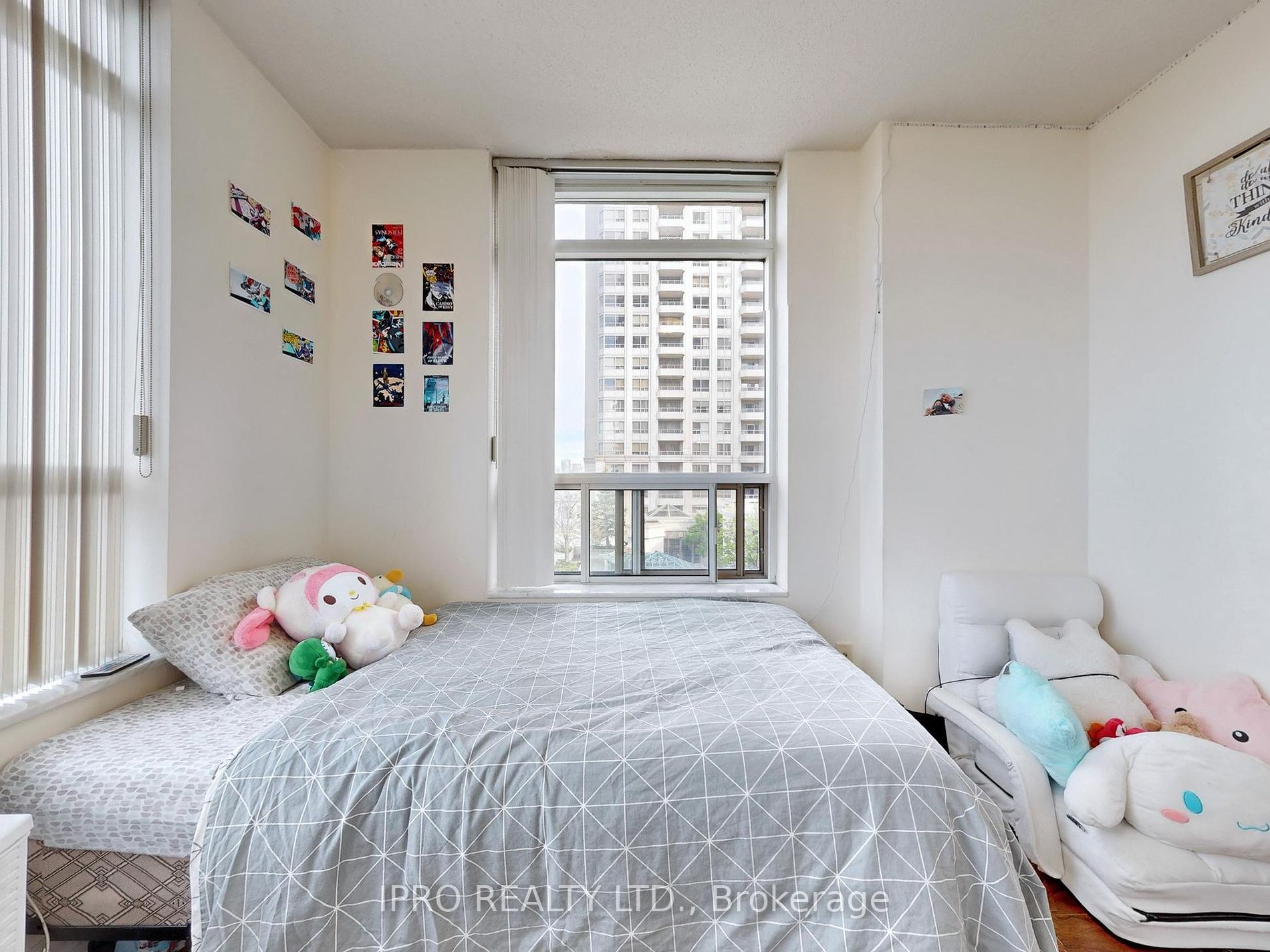 35 Kingsbridge Garden Circ, #611