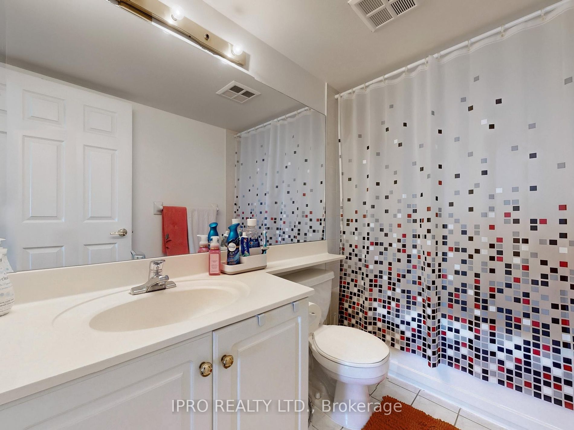 35 Kingsbridge Garden Circ, #611