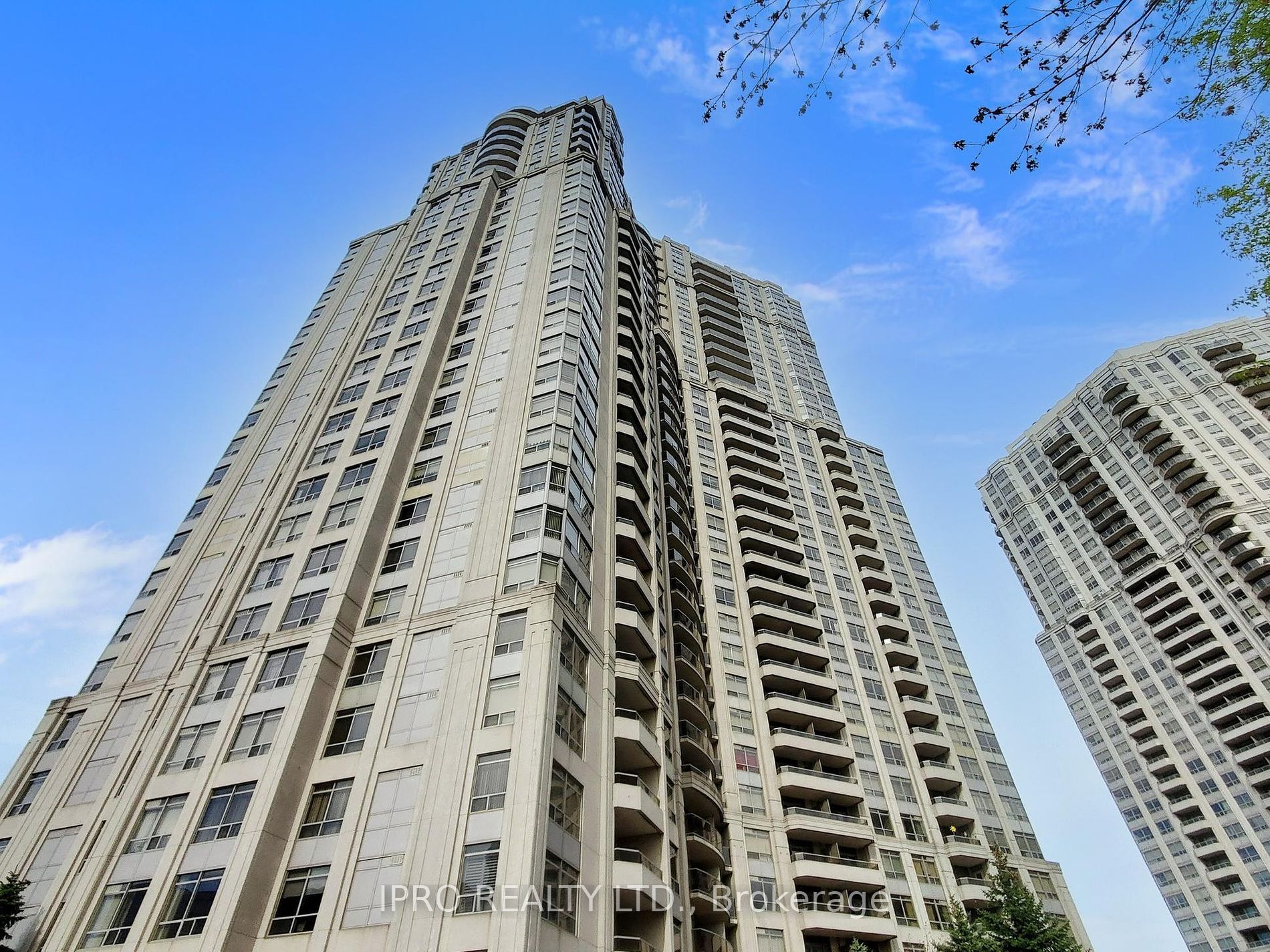 35 Kingsbridge Garden Circ, #611