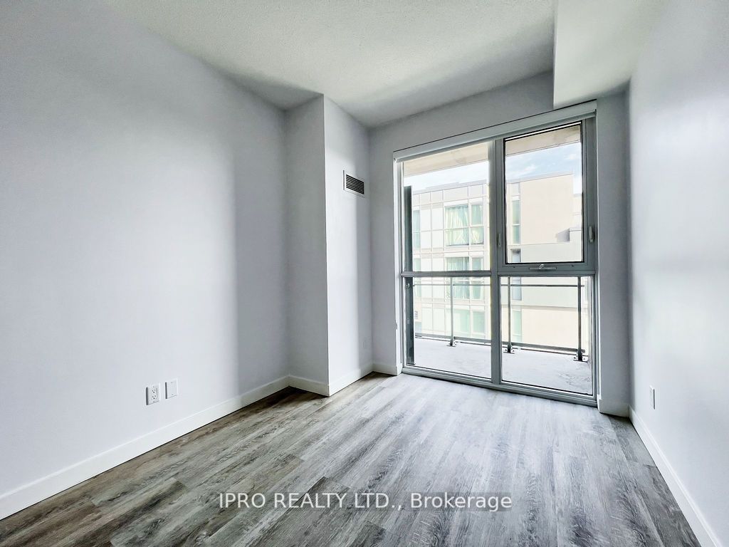 5220 Dundas St, #D-313