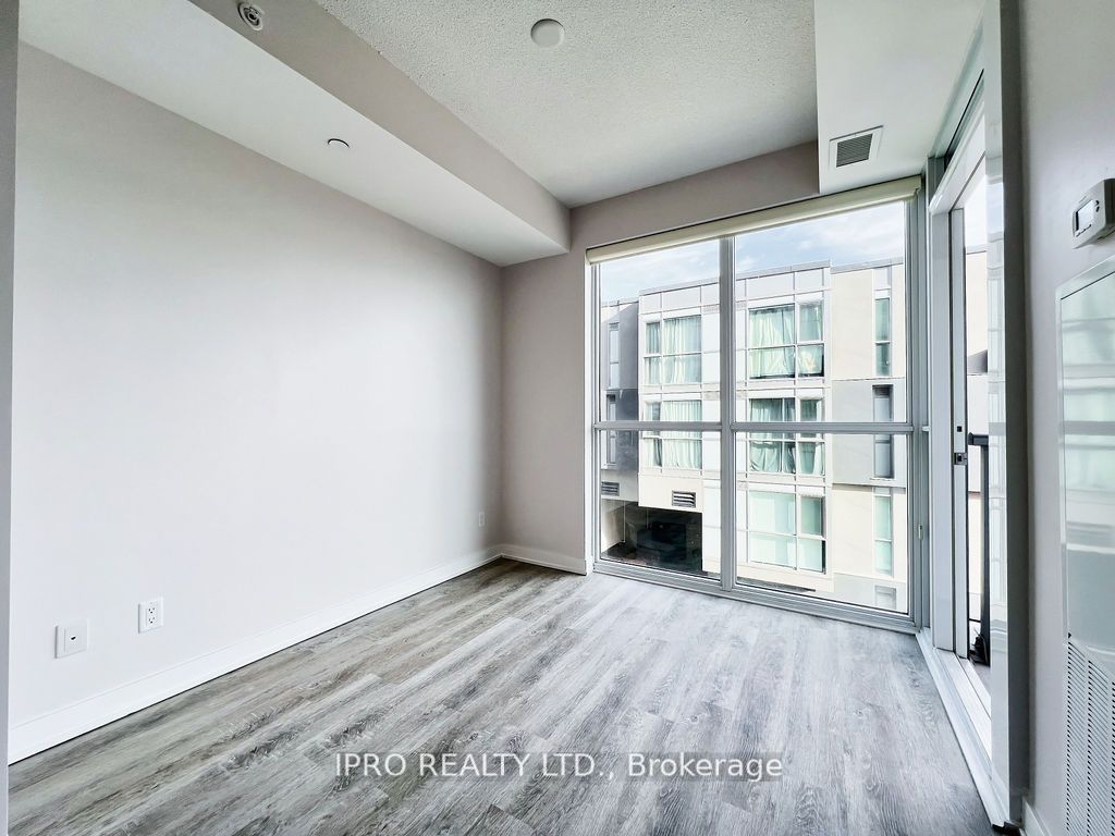 5220 Dundas St, #D-313