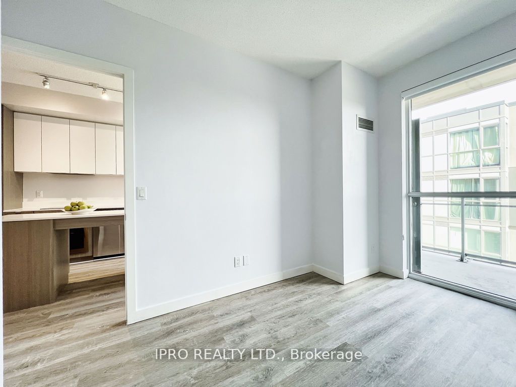 5220 Dundas St, #D-313