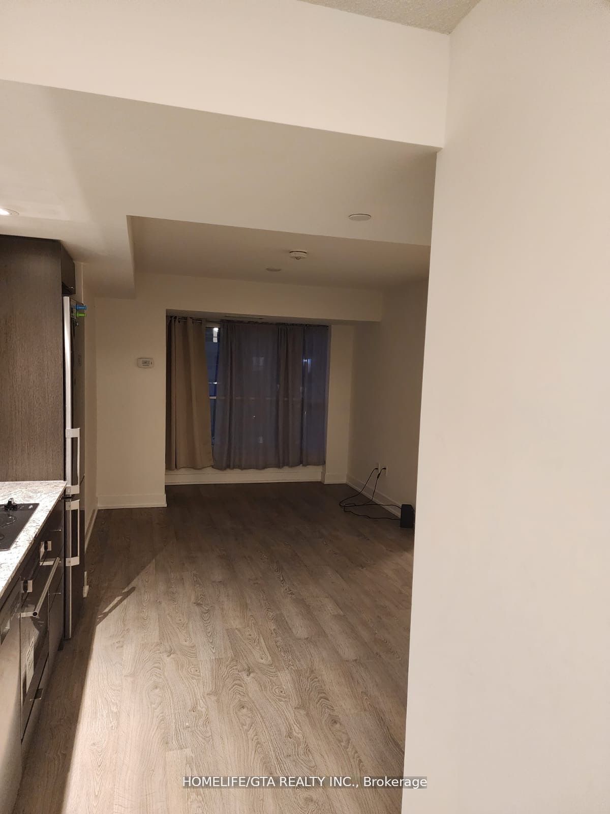 9 Mabelle Avenue, #2215