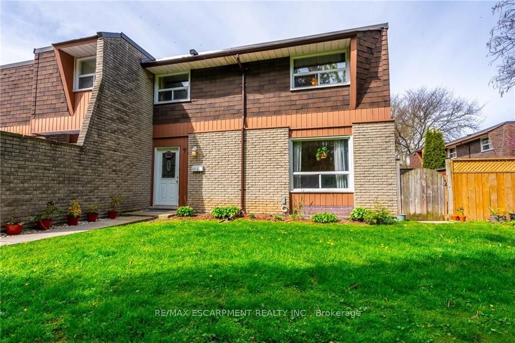 657 Francis Road, #3