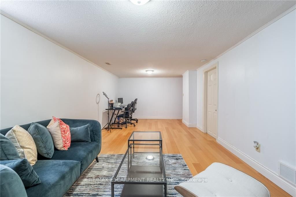 657 Francis Road, #3