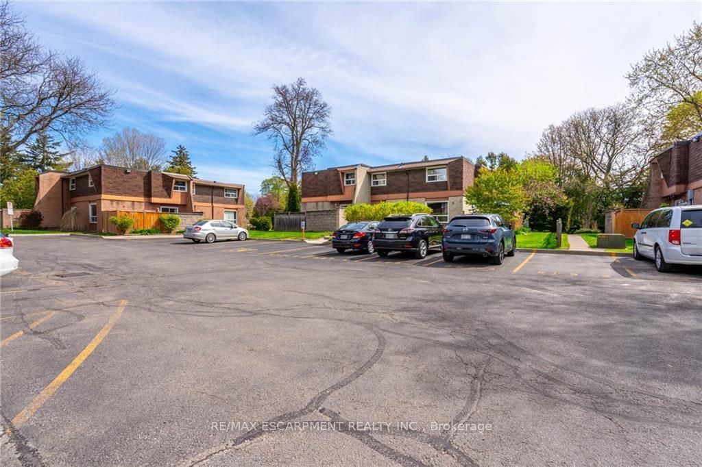 657 Francis Road, #3
