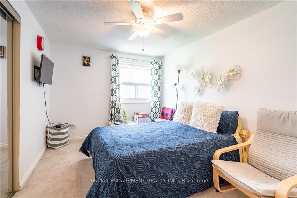 657 Francis Road, #3