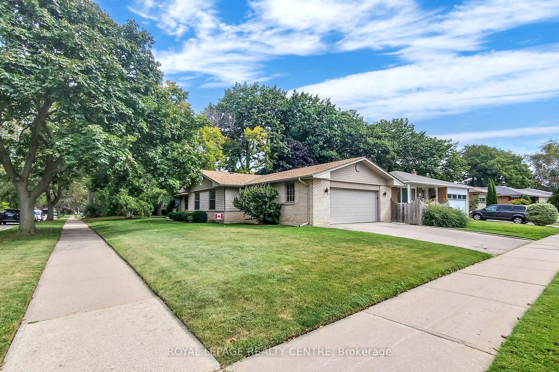 3376 GRASSFIRE Crescent