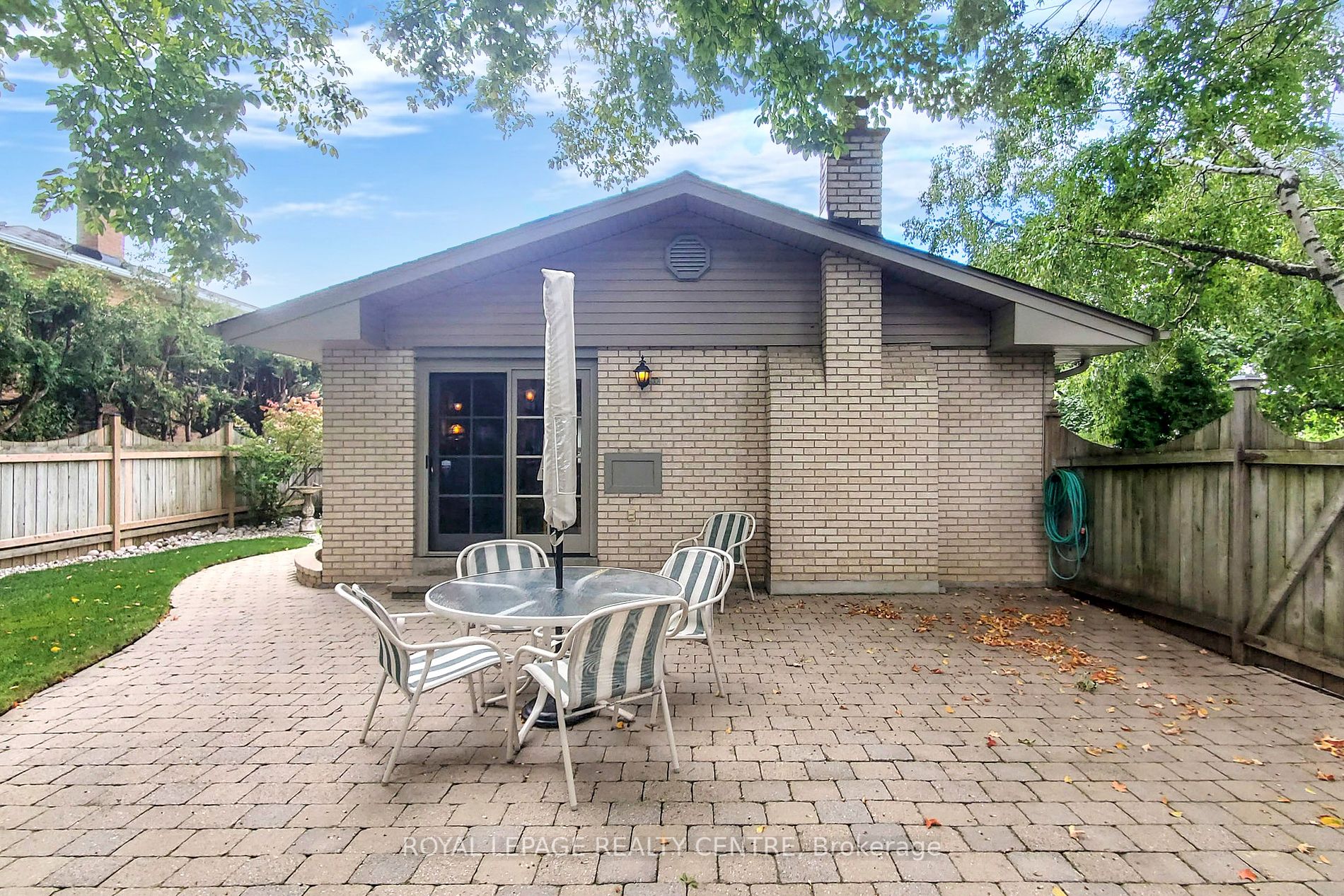 3376 GRASSFIRE Crescent