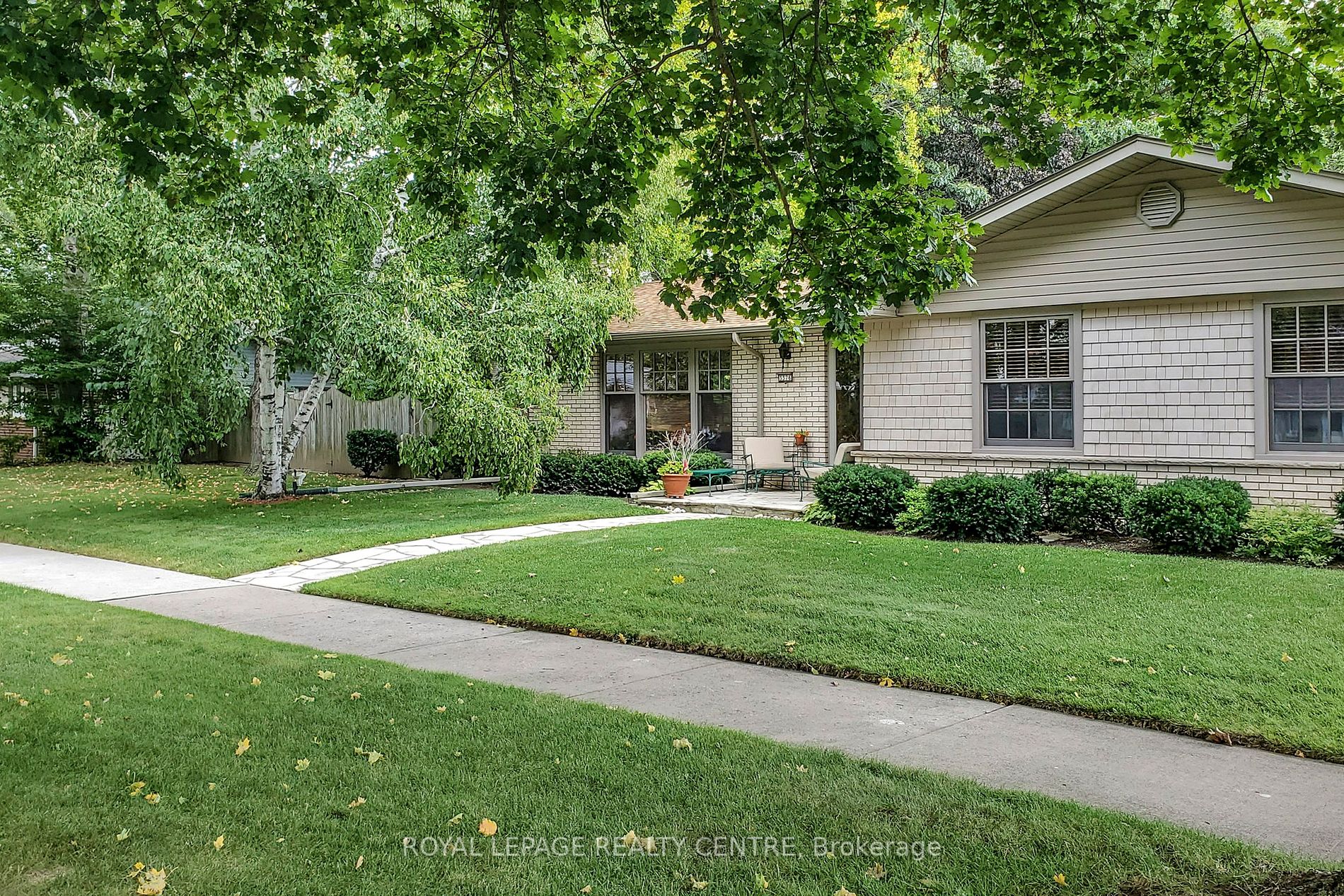 3376 GRASSFIRE Crescent