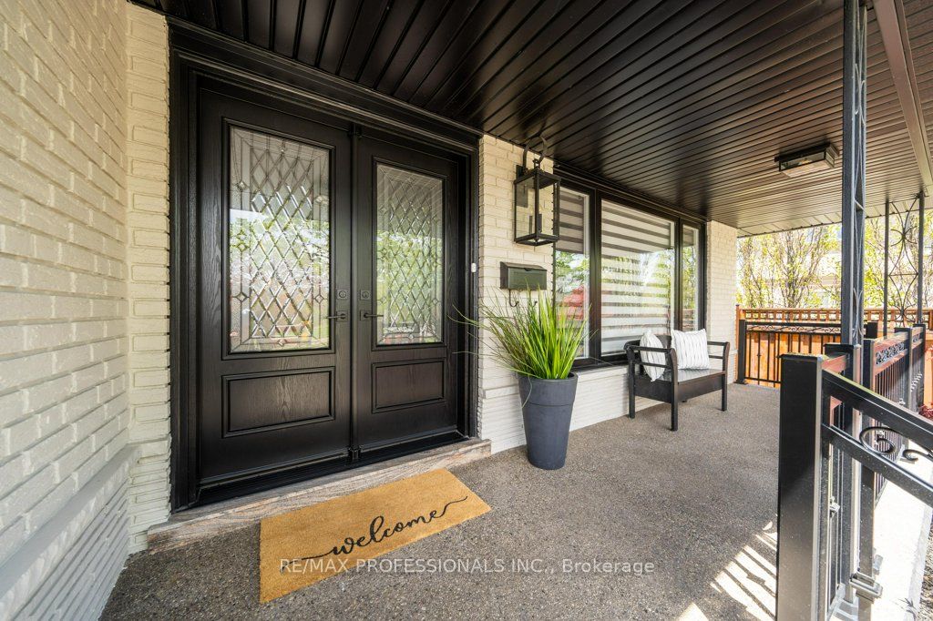 182 Gracefield Avenue