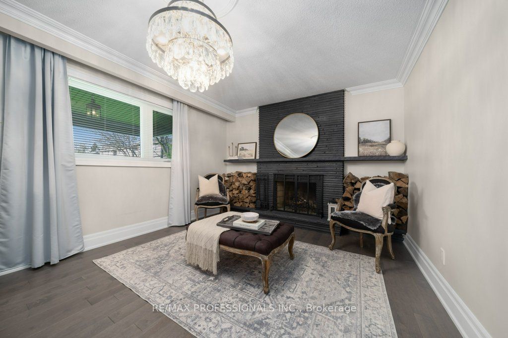 182 Gracefield Avenue