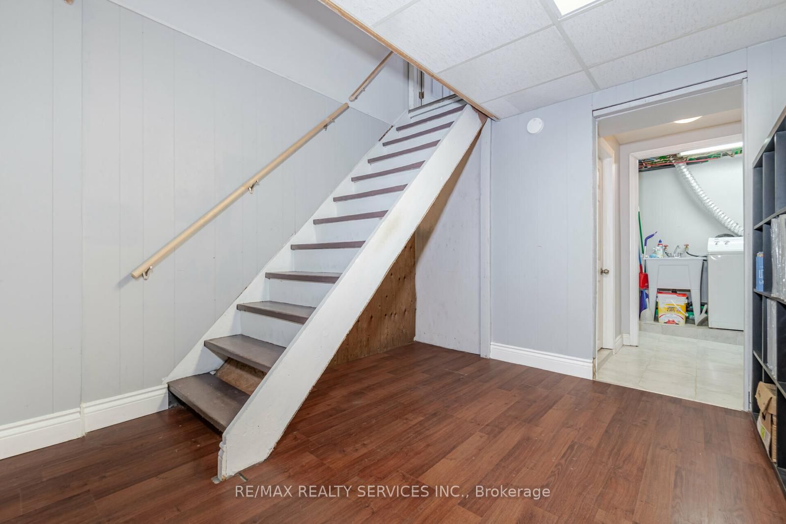 62 Ambleside Drive