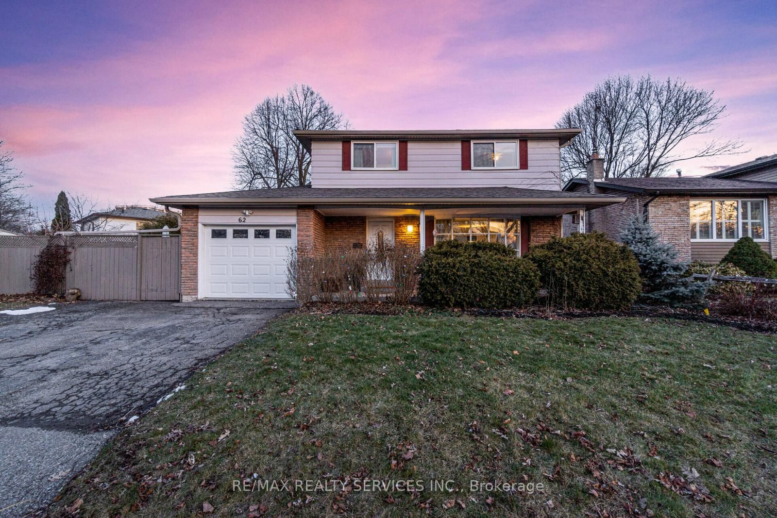 62 Ambleside Drive