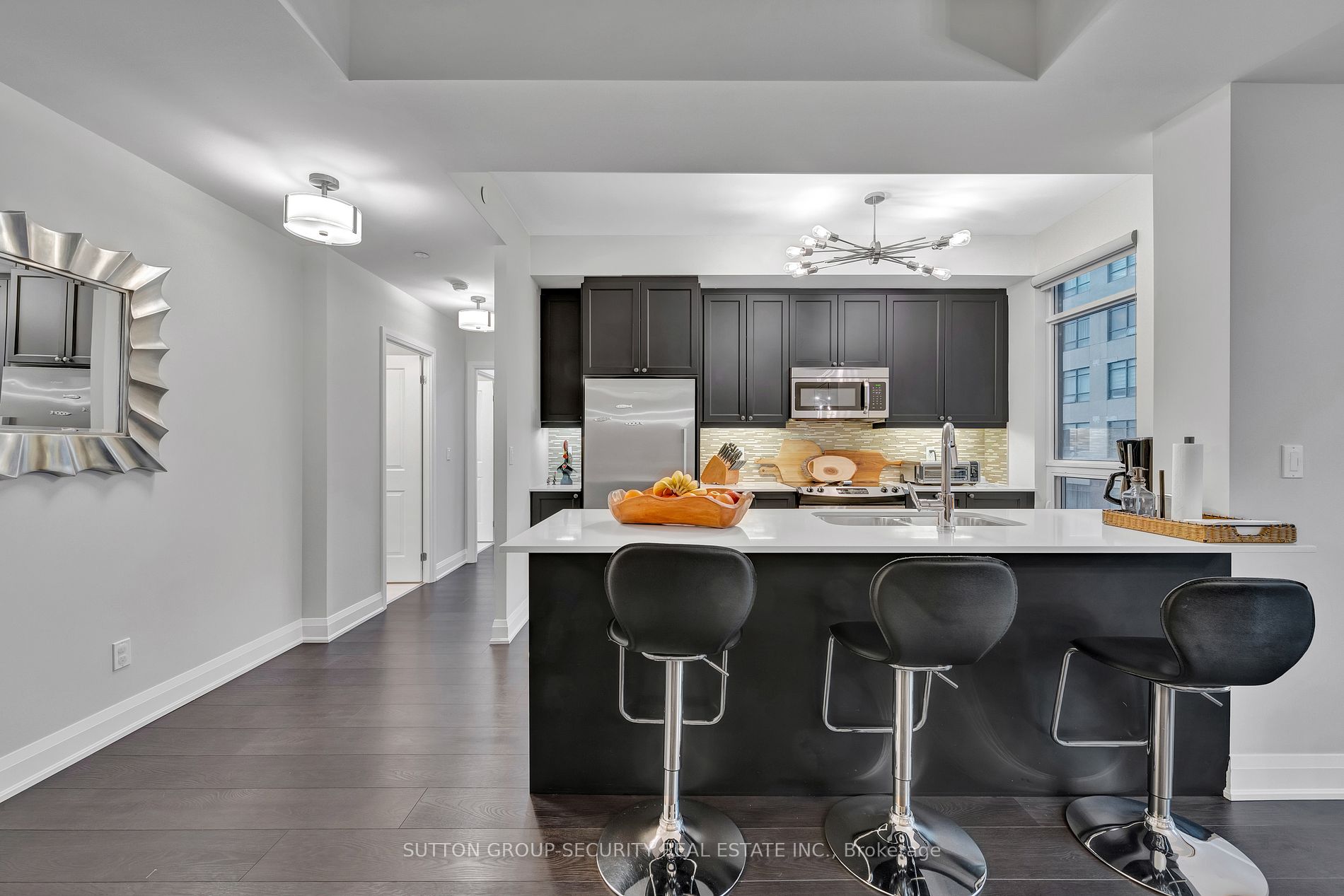 35 Fontenay Court #602