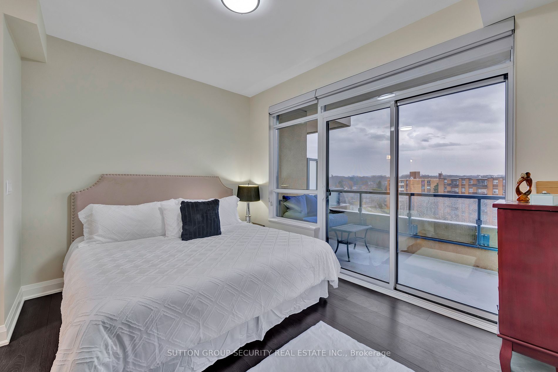 35 Fontenay Court #602