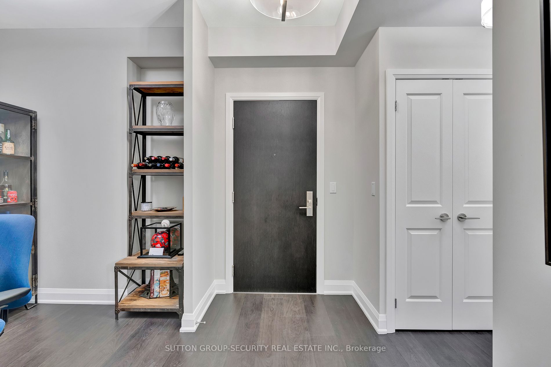35 Fontenay Court #602