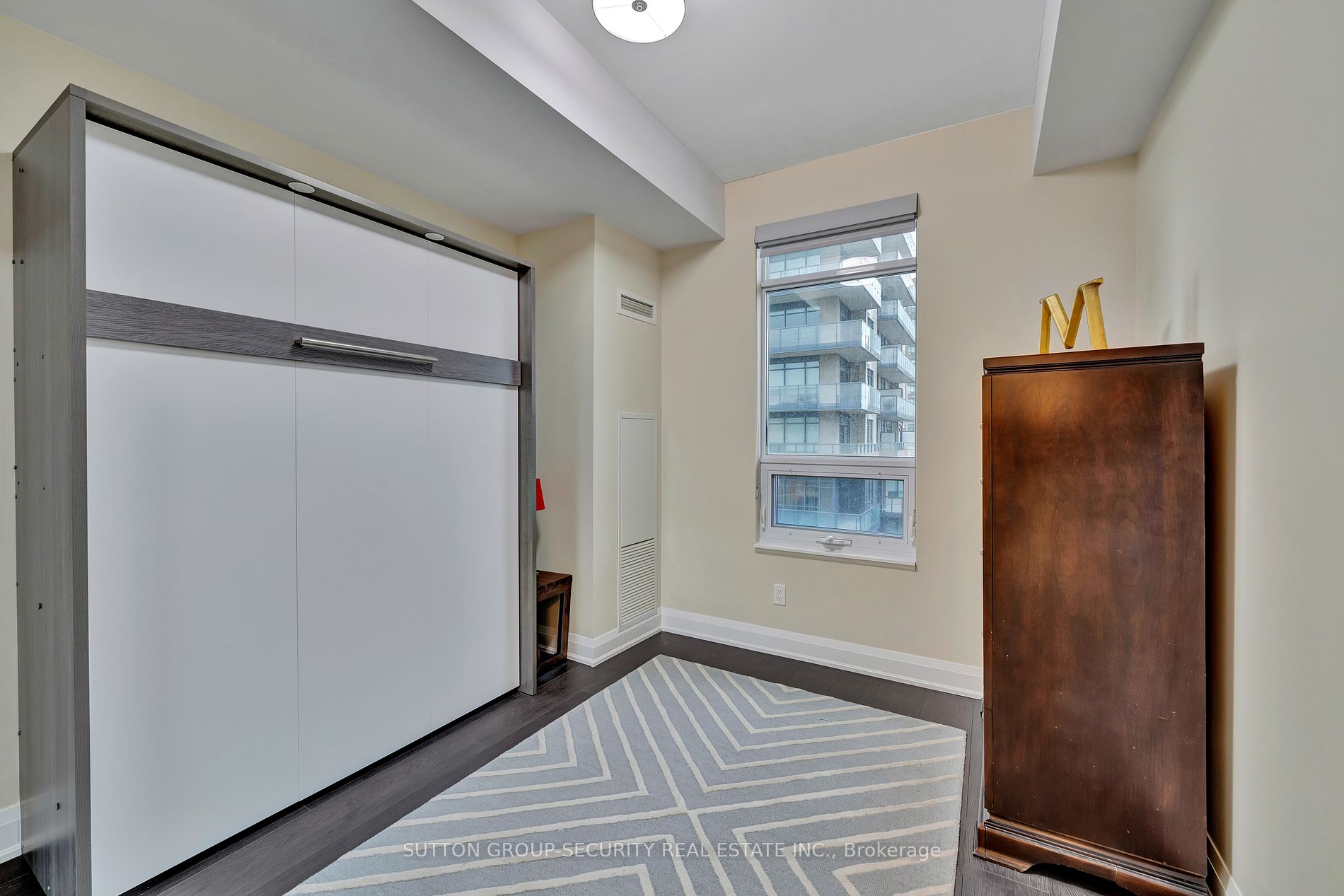35 Fontenay Court #602