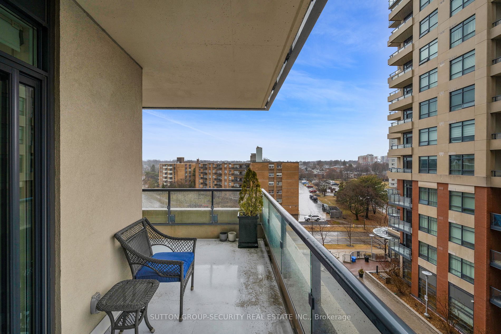 35 Fontenay Court #602