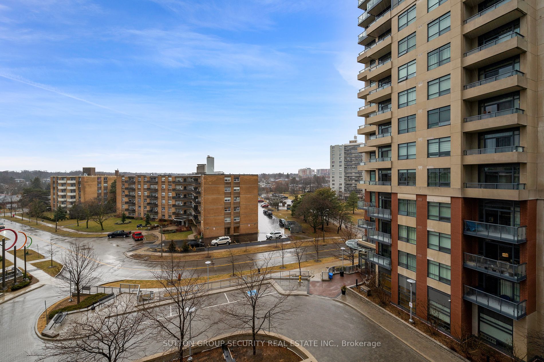 35 Fontenay Court #602