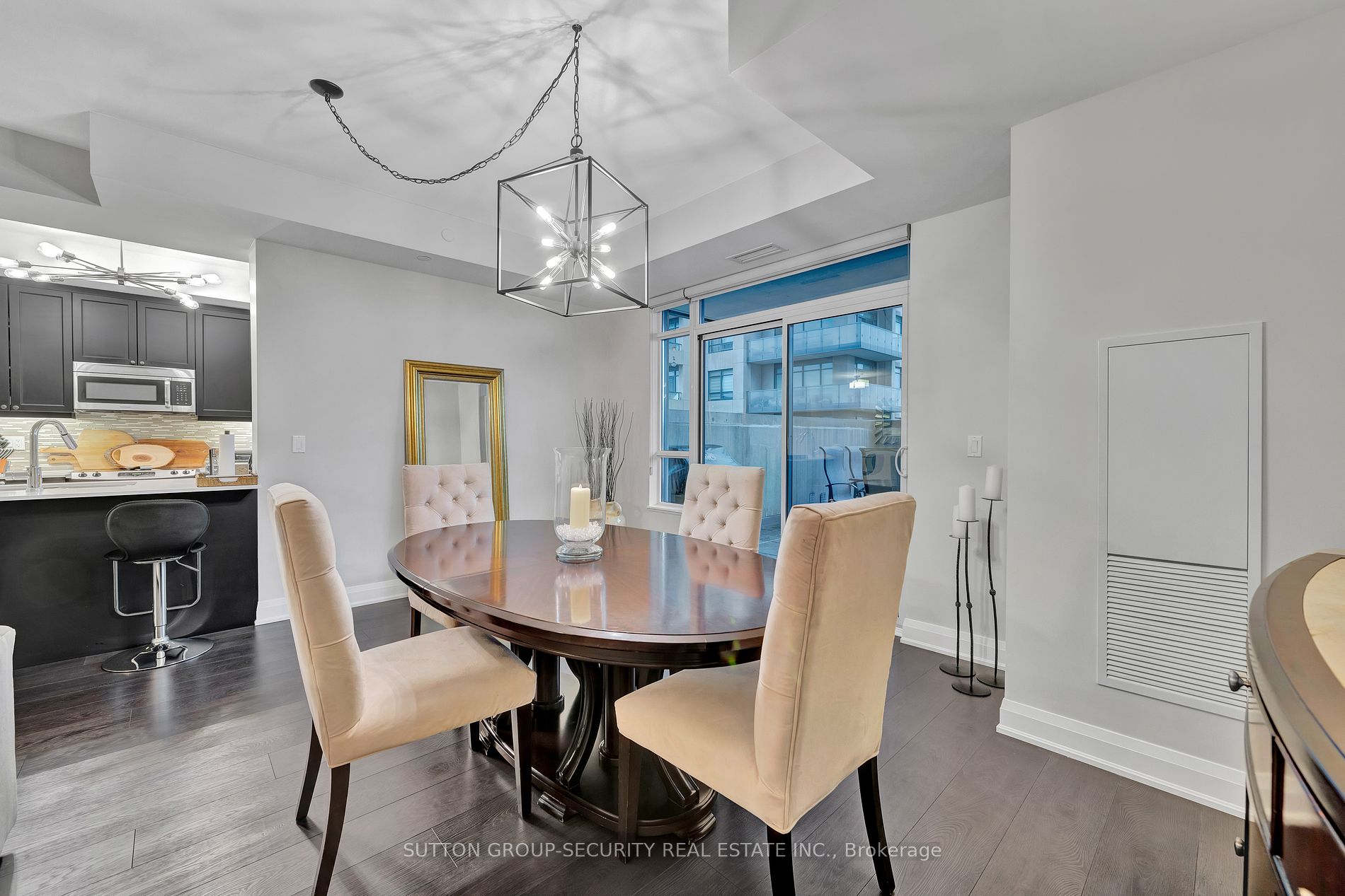 35 Fontenay Court #602