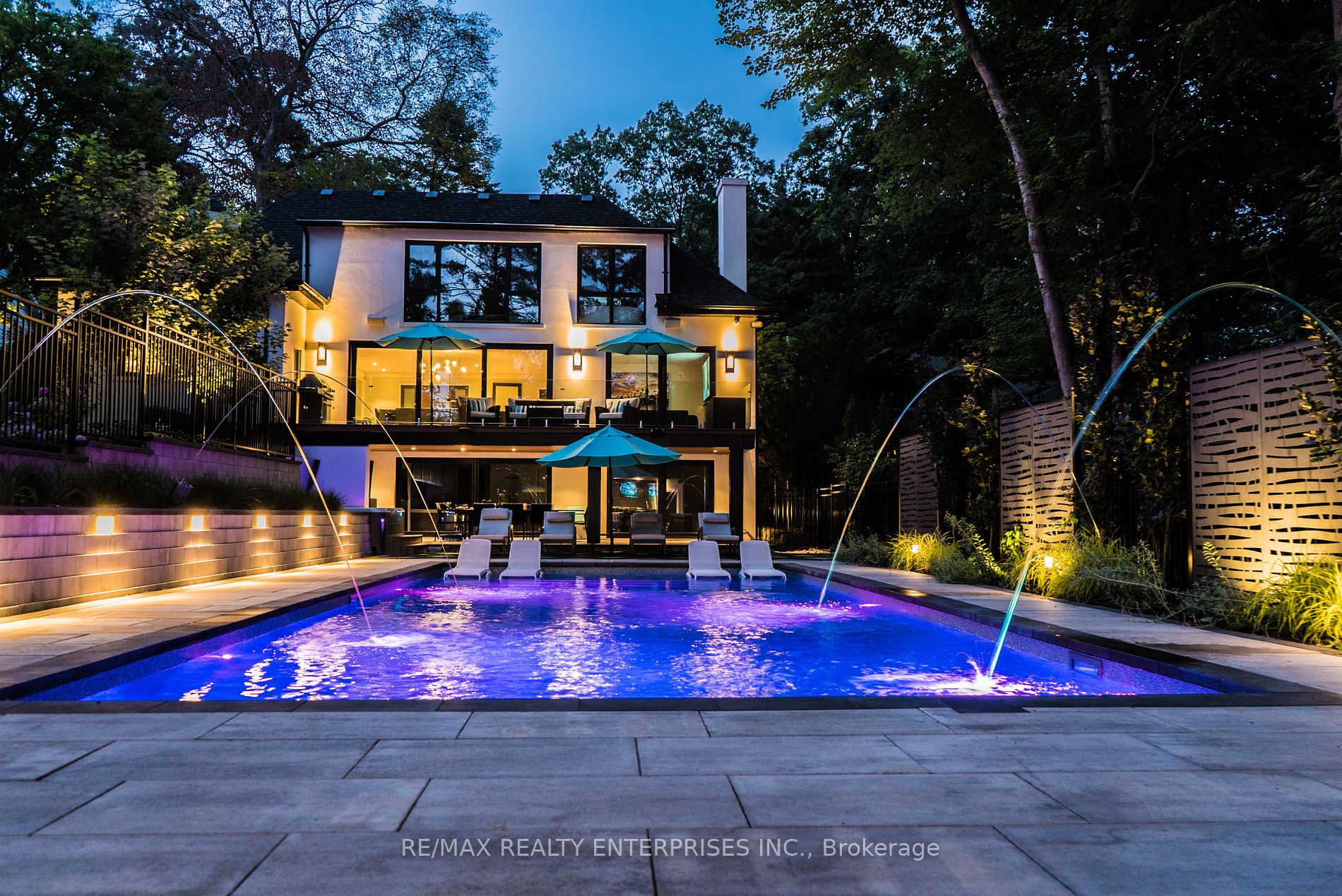 1266 Minaki Road