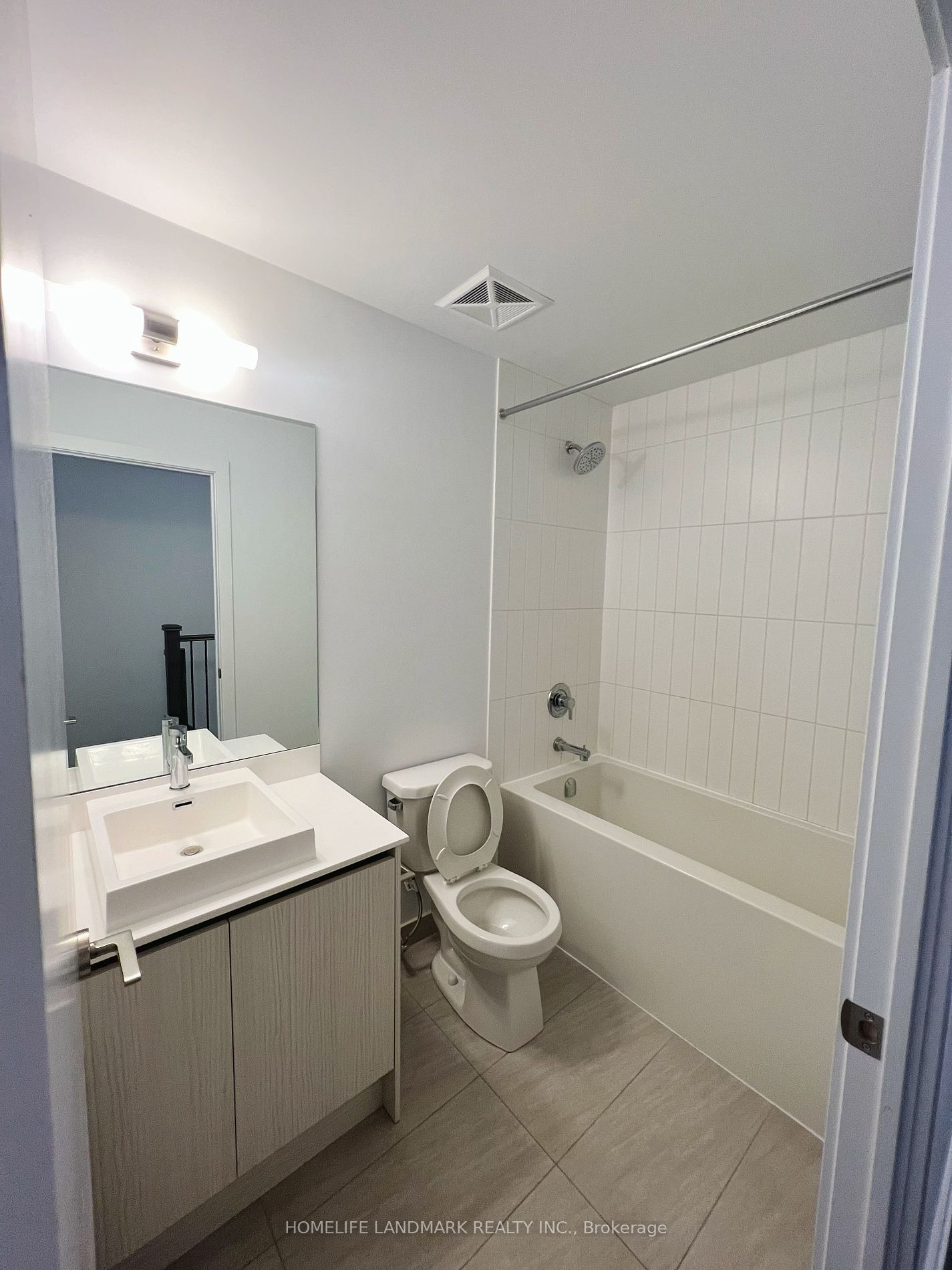 251 Manitoba Street #125