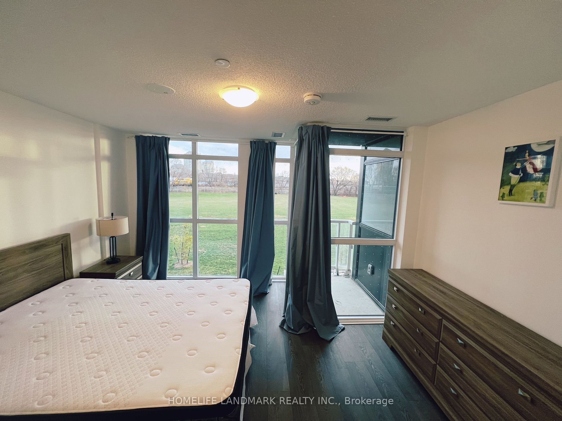 251 Manitoba Street #125