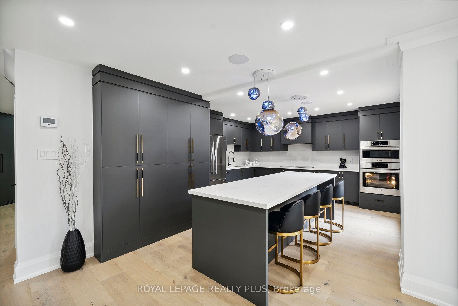 4344 Dallas Court