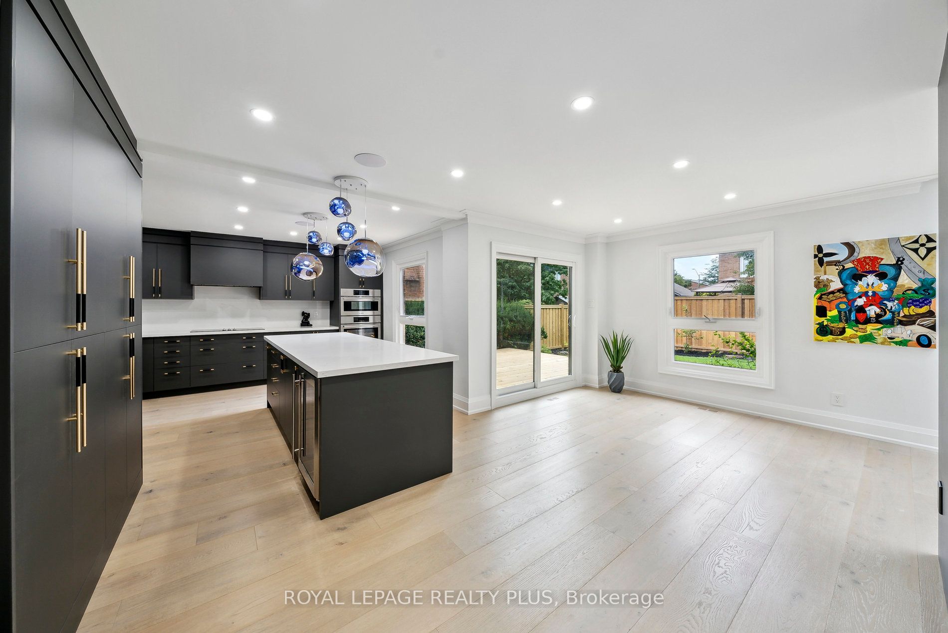 4344 Dallas Court