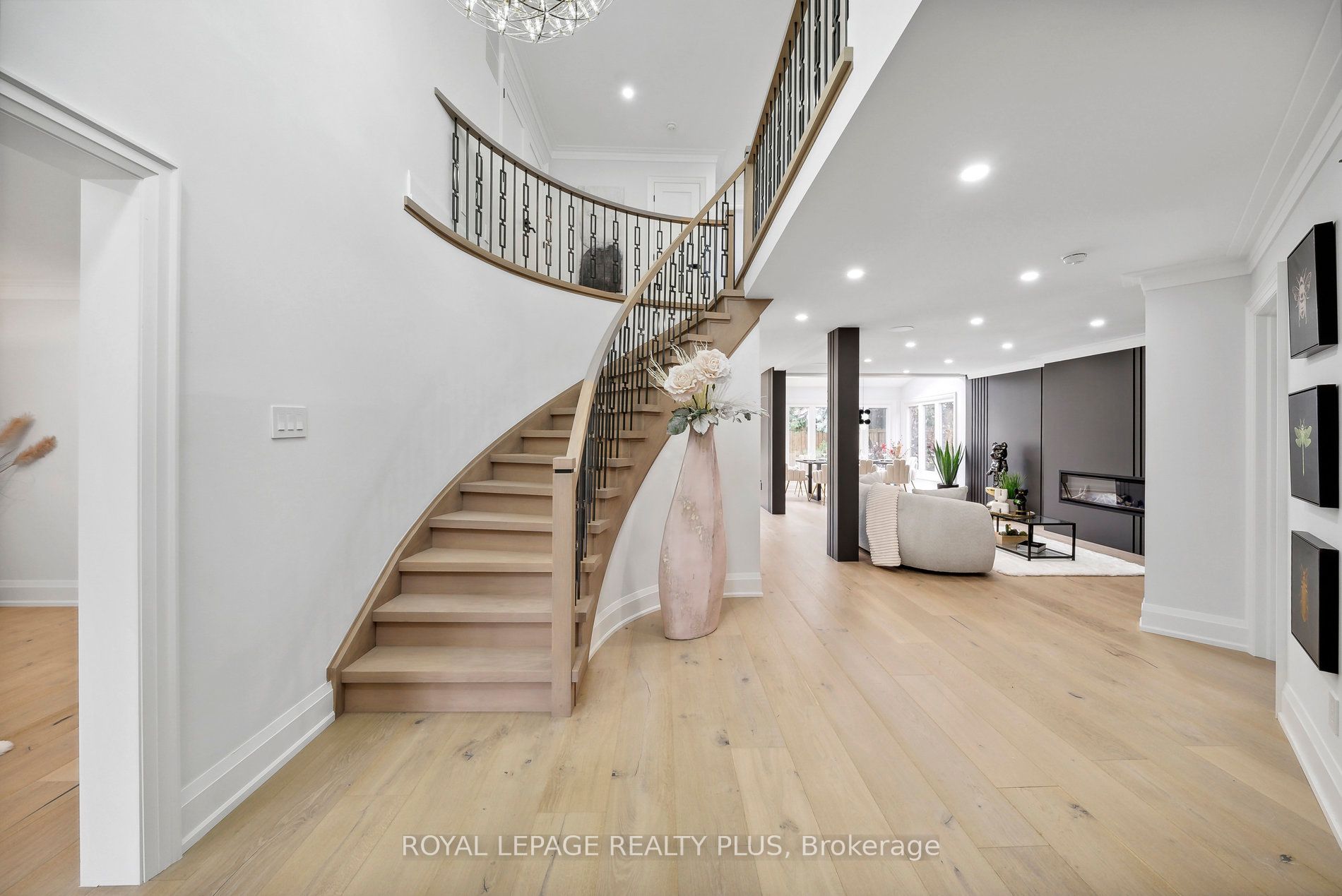 4344 Dallas Court