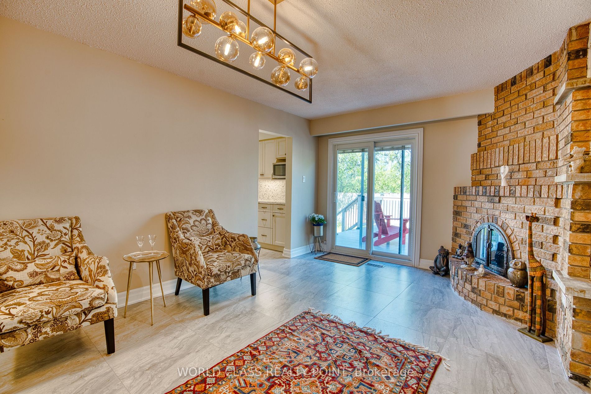 22 Madelaine Crescent