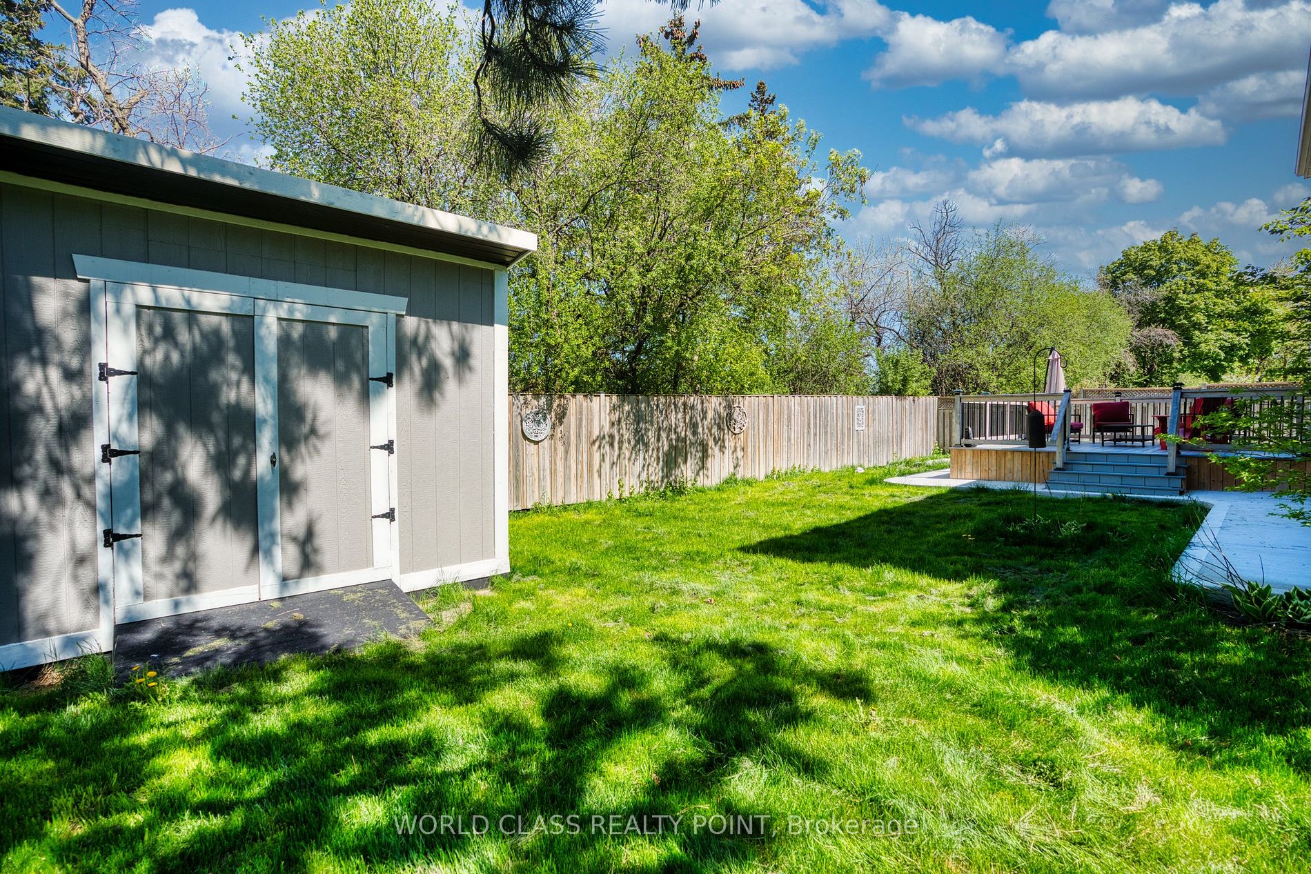 22 Madelaine Crescent