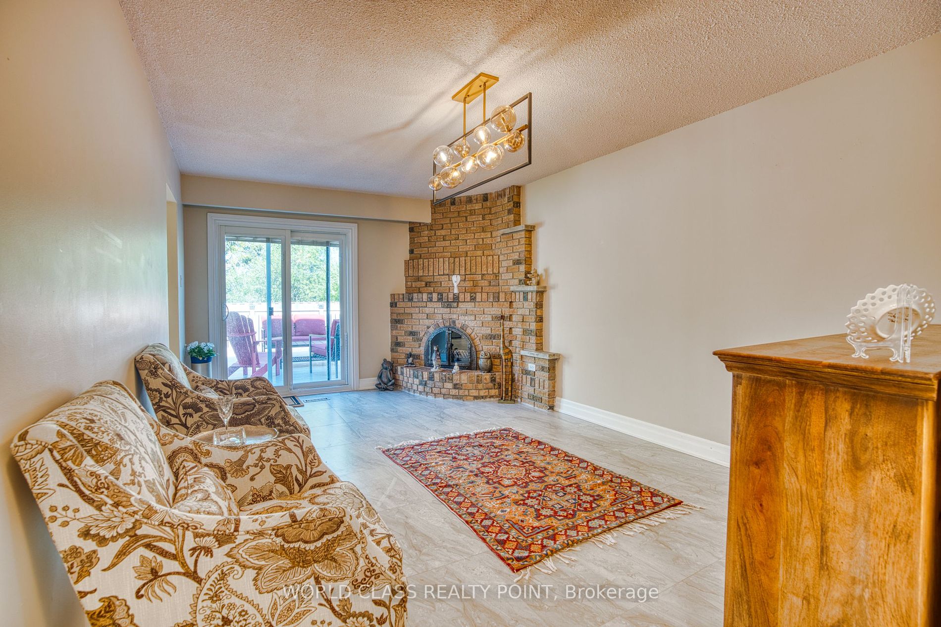 22 Madelaine Crescent