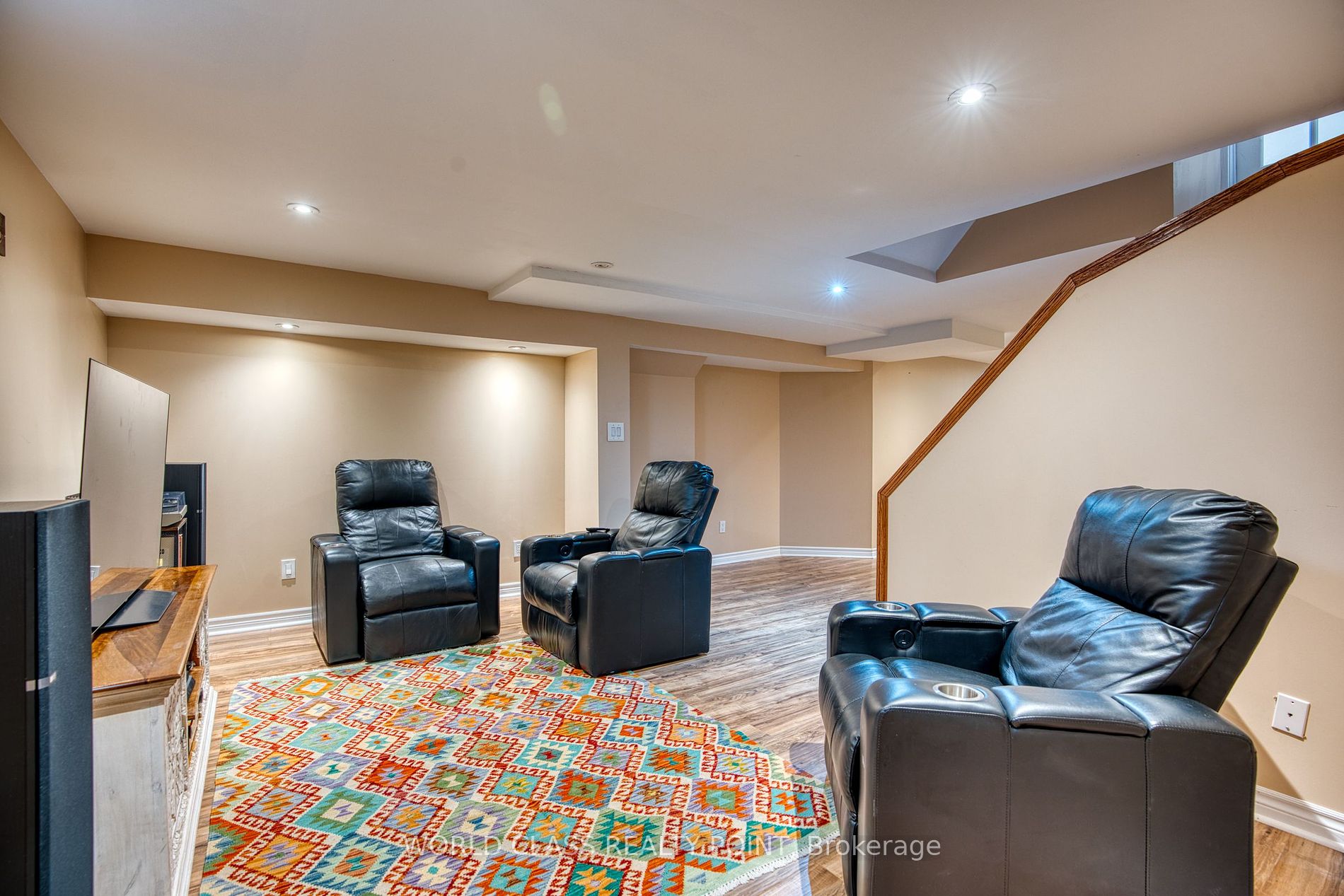 22 Madelaine Crescent