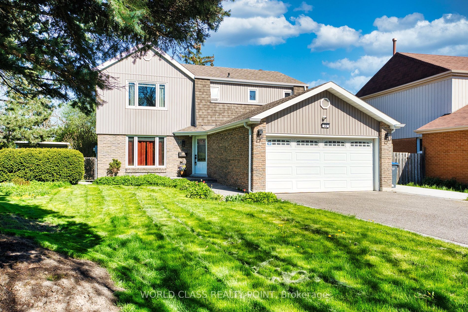 22 Madelaine Crescent