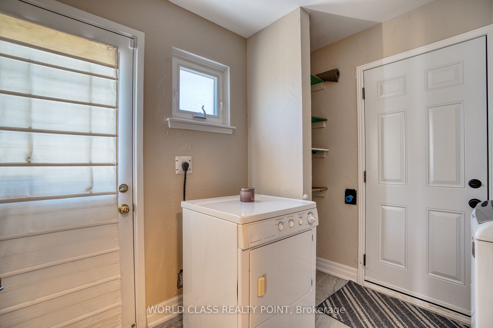 22 Madelaine Crescent