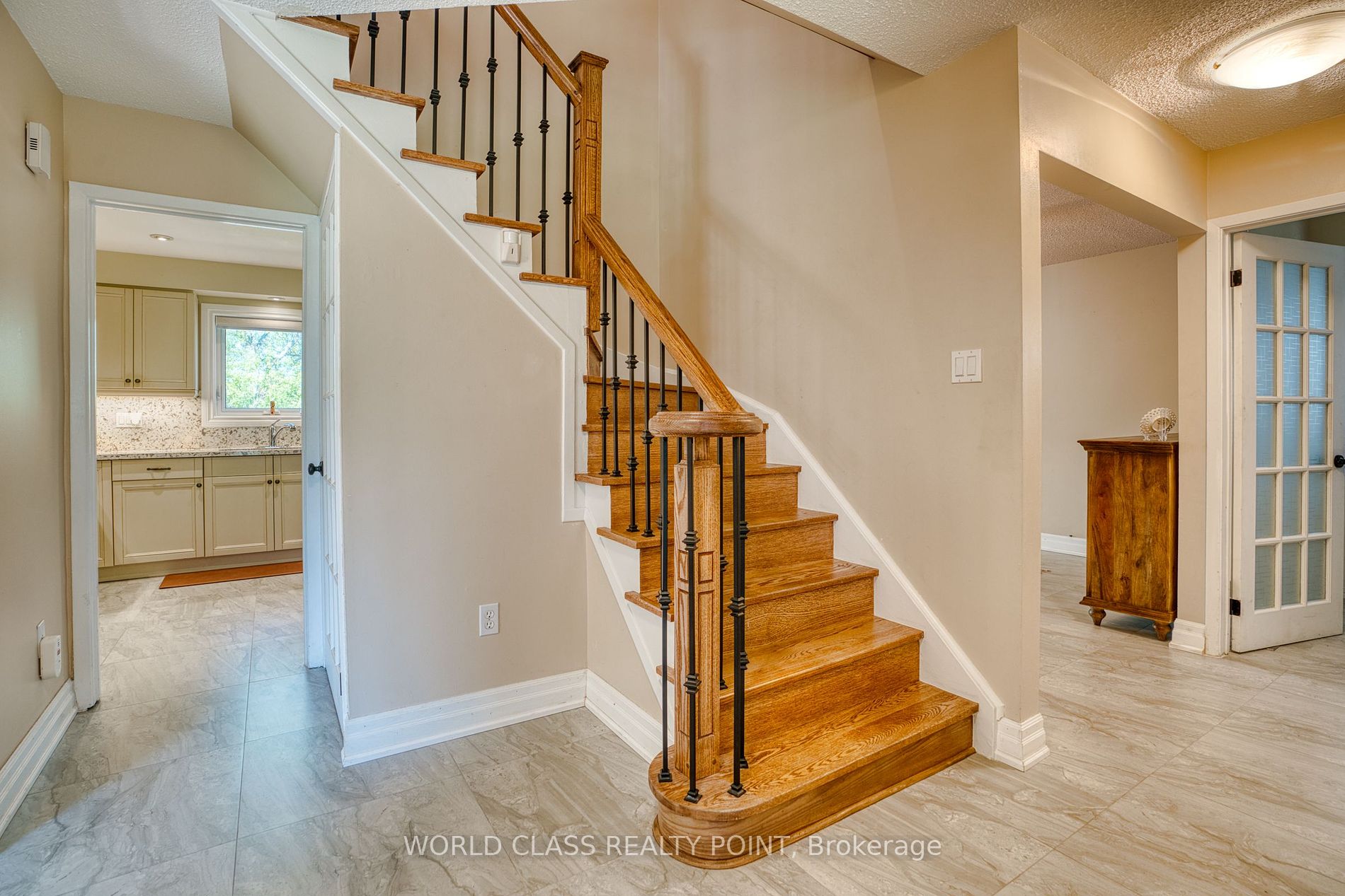 22 Madelaine Crescent
