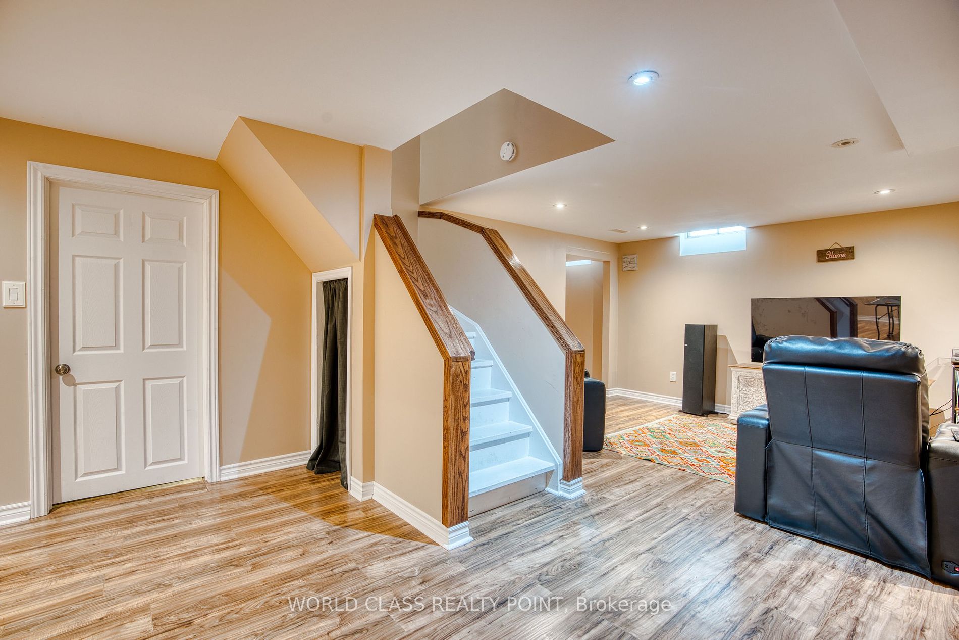 22 Madelaine Crescent