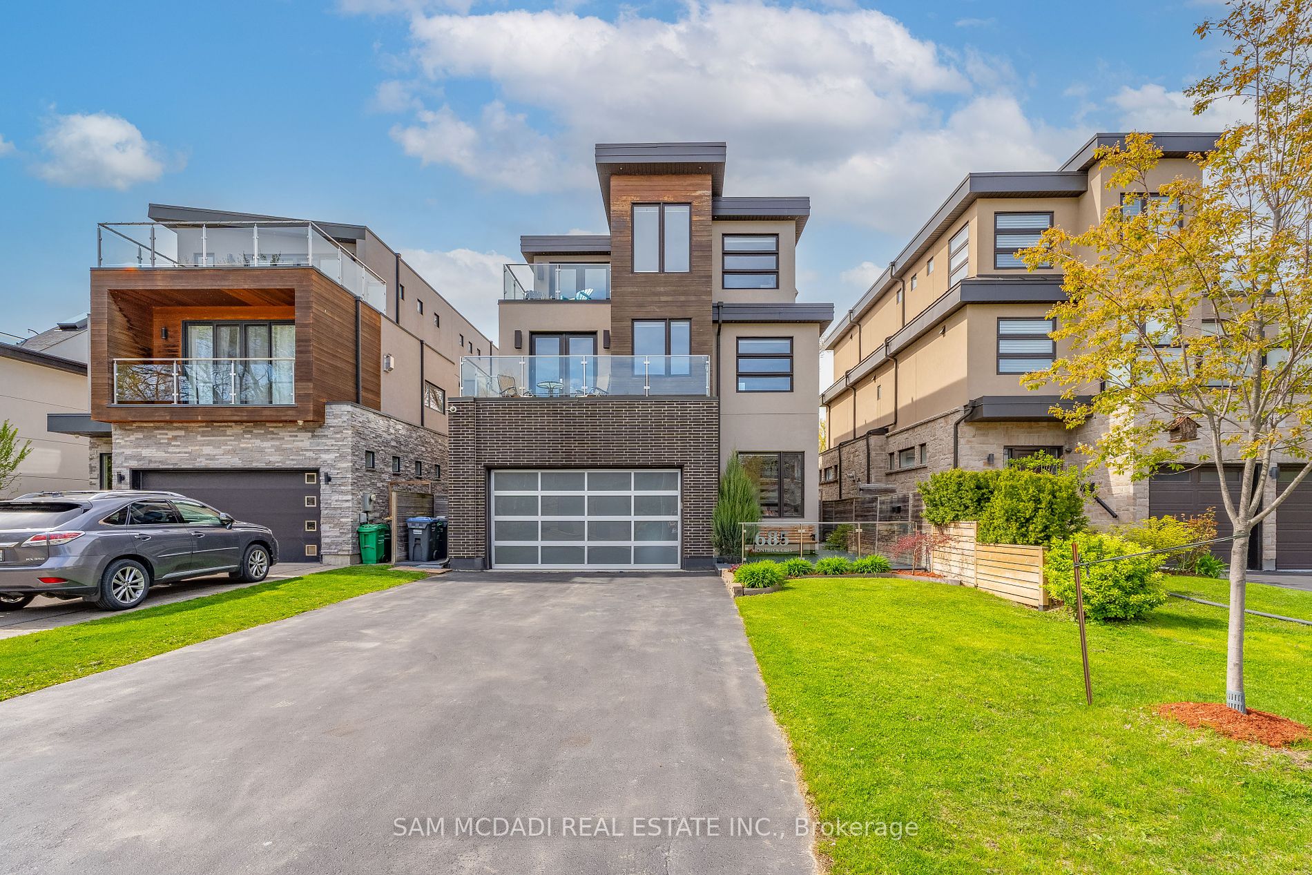 685 Montbeck Crescent