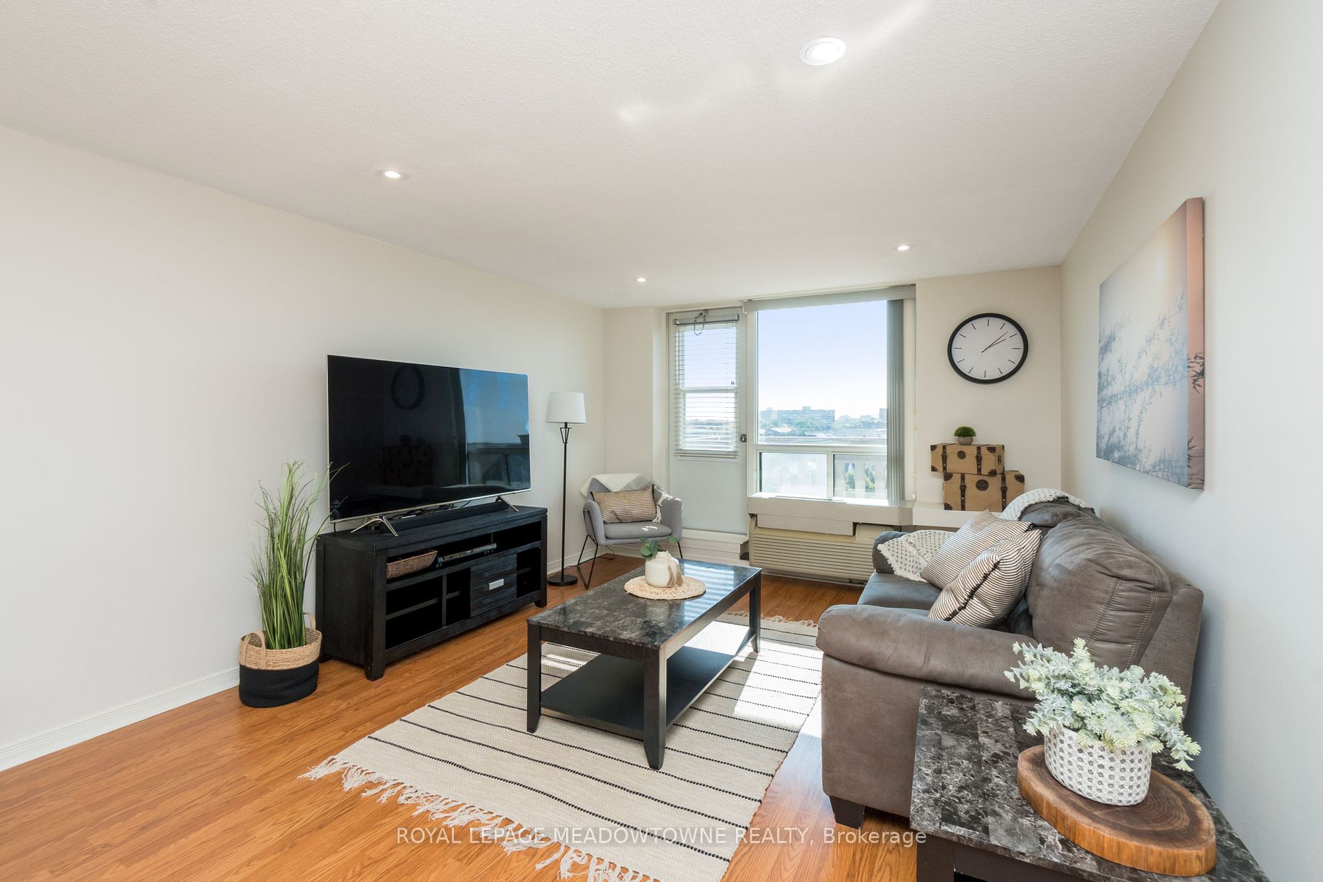6720 Glen Erin Dr, #610